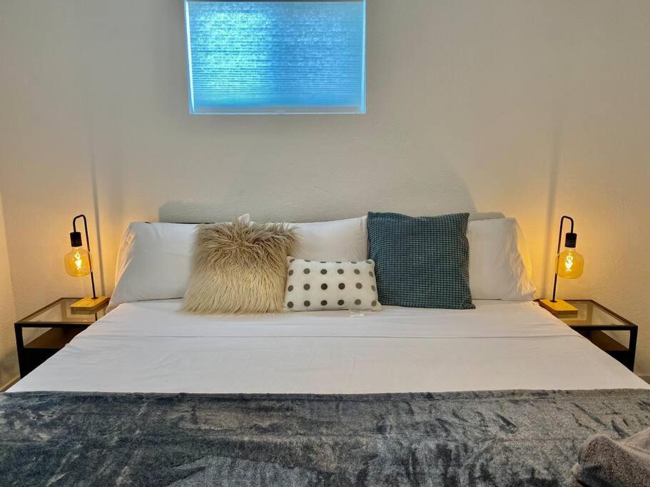 Uniquely Remodeled Historical District Rumah liburan